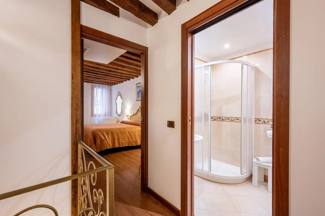 Ca' Pinelli Apartment Venice