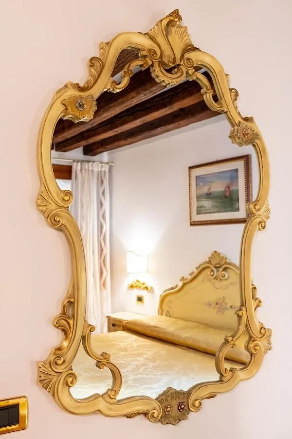 Ca' Pinelli Apartment Venice
